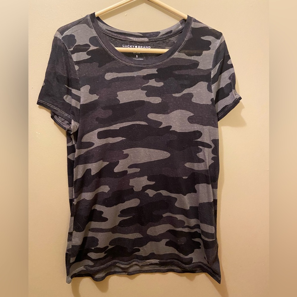 Lucky Brand Black and Grey Lightweight Camo Tee